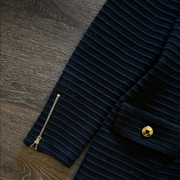 St. John Black Ribbed Blazer with Gold Details - Picture 5 of 6